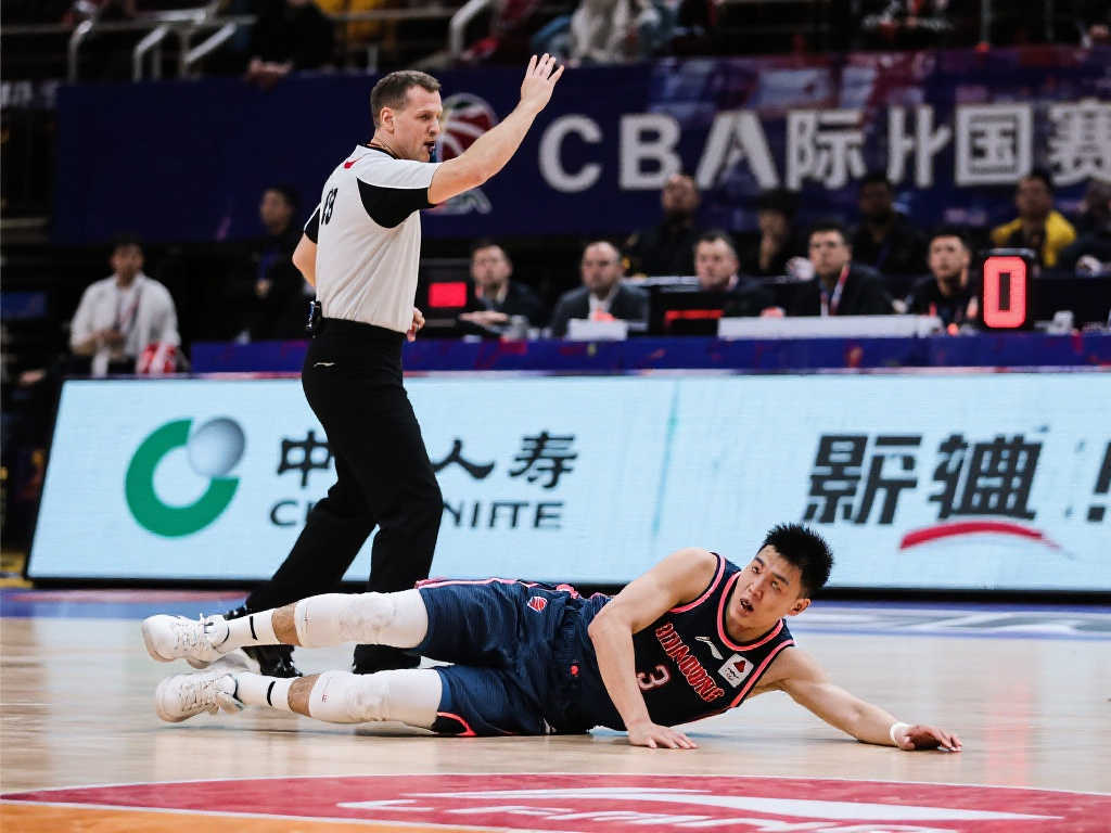 守稱霸