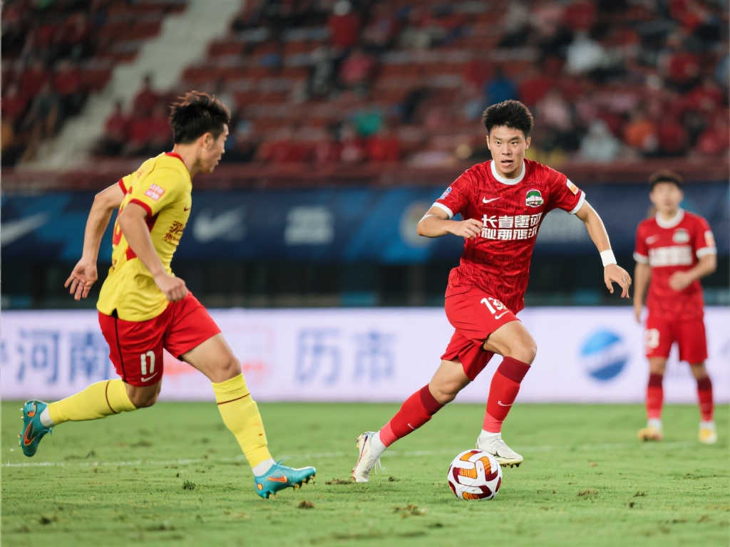 转会市场中 转会市场中